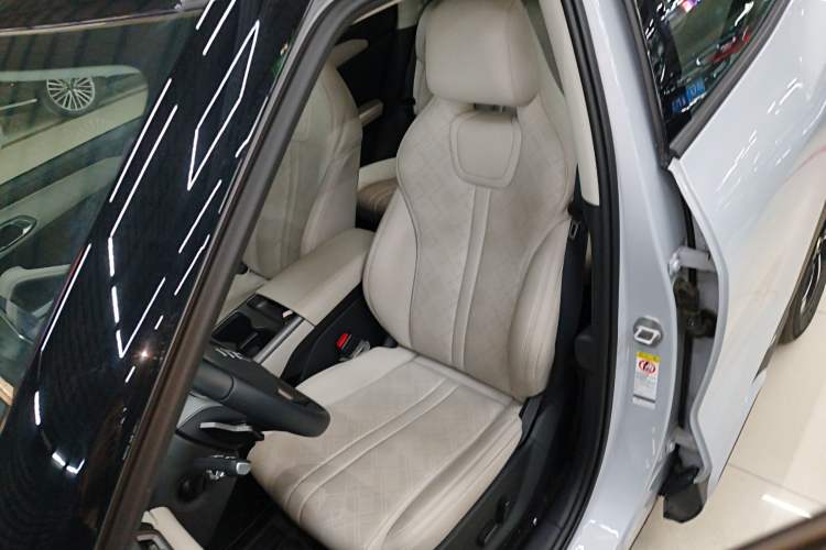 Used BYD Yuan UP 2025 Intelligent Driving Version 401 km Leading Edition

