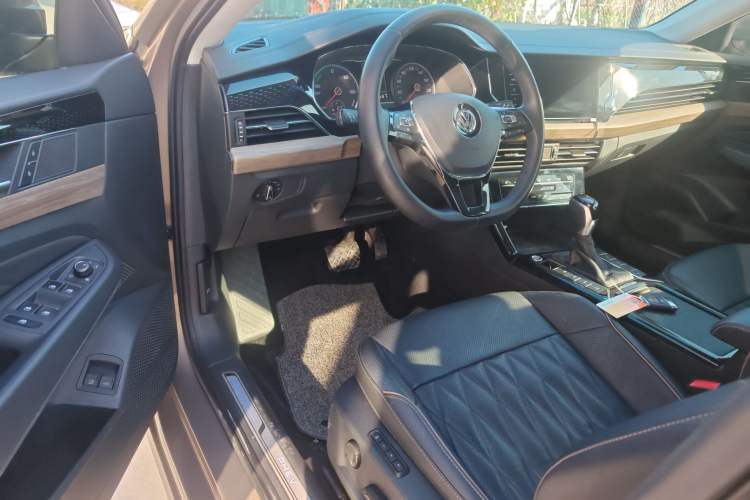 Used Volkswagen Passat New Energy 2020 430 PHEV Hybrid Luxury Edition China VI Standard
