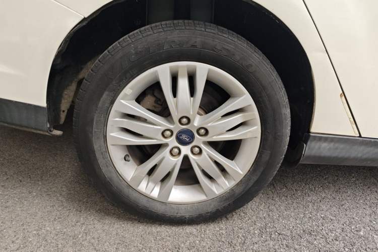 Used Ford Focus 2012 Sedan 1.6L Automatic Comfort Model
