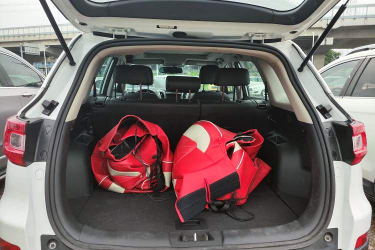 Used Changan CS75 2017 Shangkui Edition 1.5T Automatic Fengxiang Model
