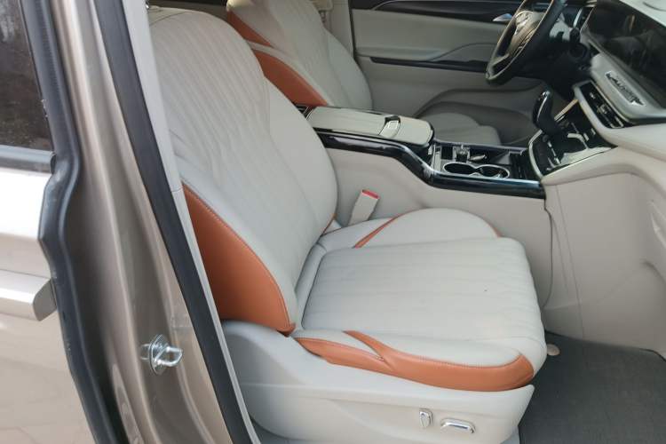 Used Buick GL8 2023 ES Lu Zun Comfort Model
