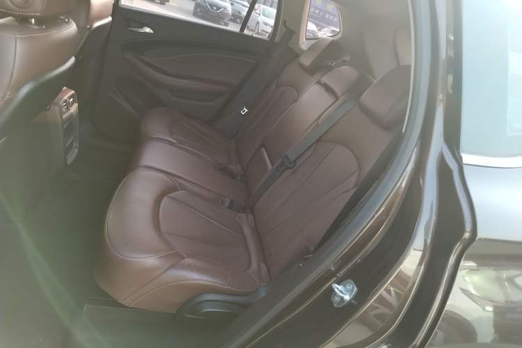 Used Buick Envision 2021 532T Two-Wheel-Drive Luxury Version
