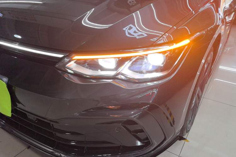 Used Volkswagen Golf 2023 Facelift 280TSI DSG R-Line Lite
