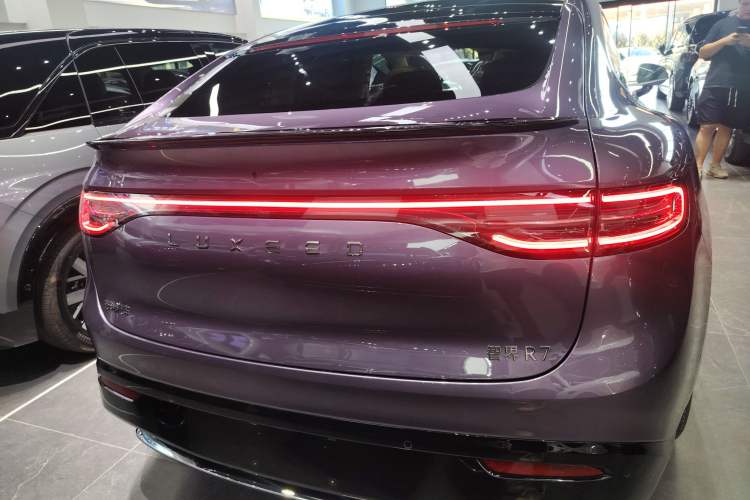 Used Hima Luxeed R7 2024 All-Electric 736 km Ultra
