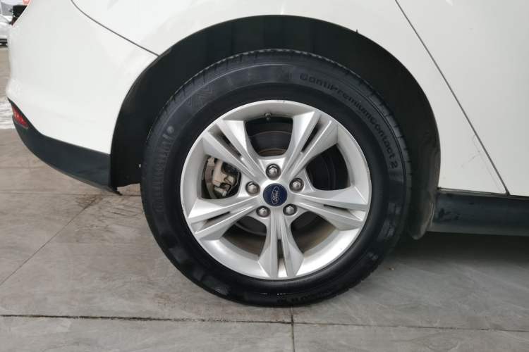 Used Ford Focus 2012 Hatchback 1.6L Automatic Fashion Edition