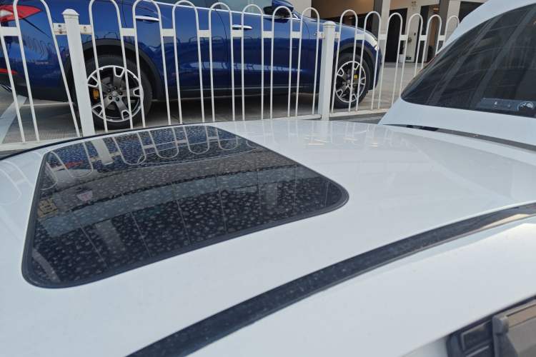 Used Mercedes-Benz GLC Coupe 2019 Facelift GLC 260 4MATIC Coupe SUV
