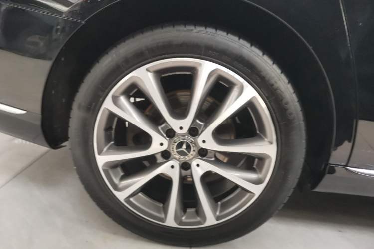 Used Mercedes-Benz E-Class 2018 Facelift E 200 L
