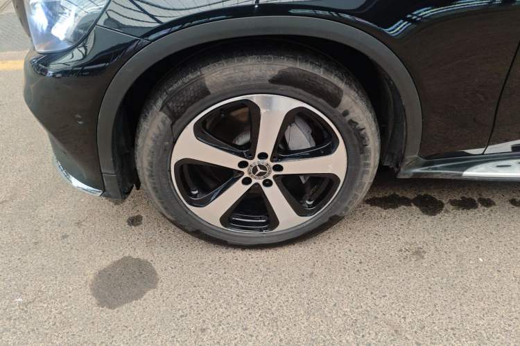 Used Mercedes-Benz GLC 2019 Facelift GLC 260 L 4MATIC Luxury Model
