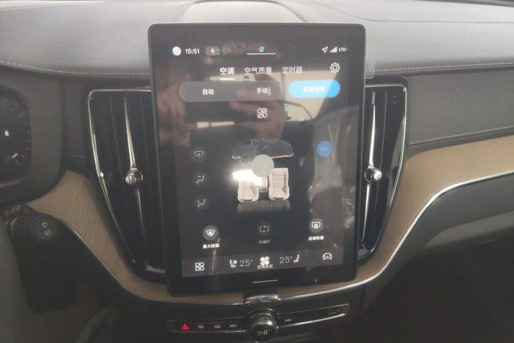 Used Volvo XC60 2026 B5 4x4 Smart Luxury Edition