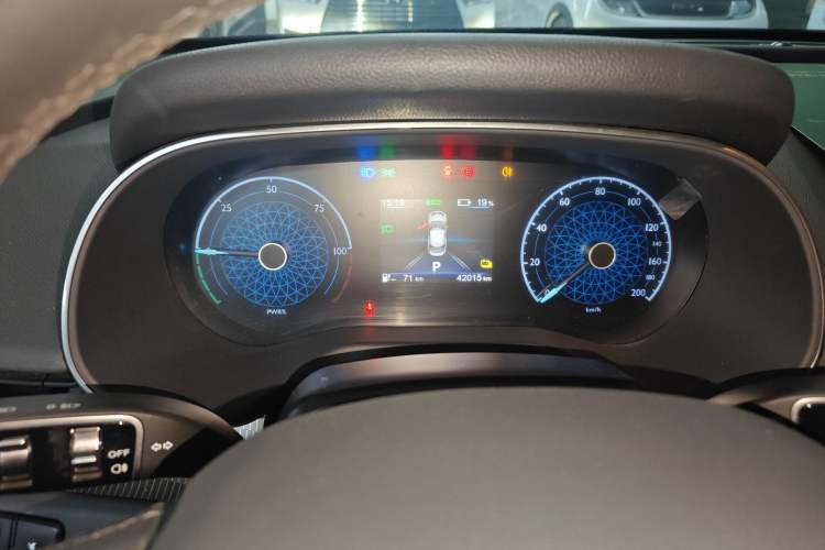 Used Hongqi E-QM5 2024 450km Range Commuter Version