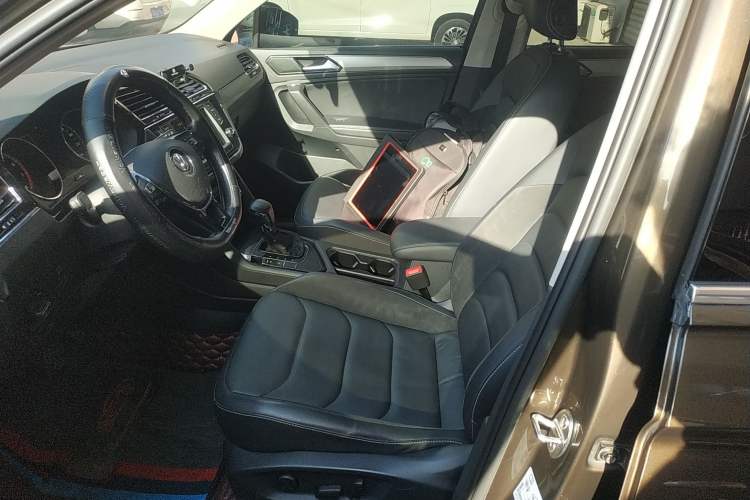 Used Volkswagen Tiguan L 2018 330TSI Automatic Two-Wheel Drive Luxury Edition