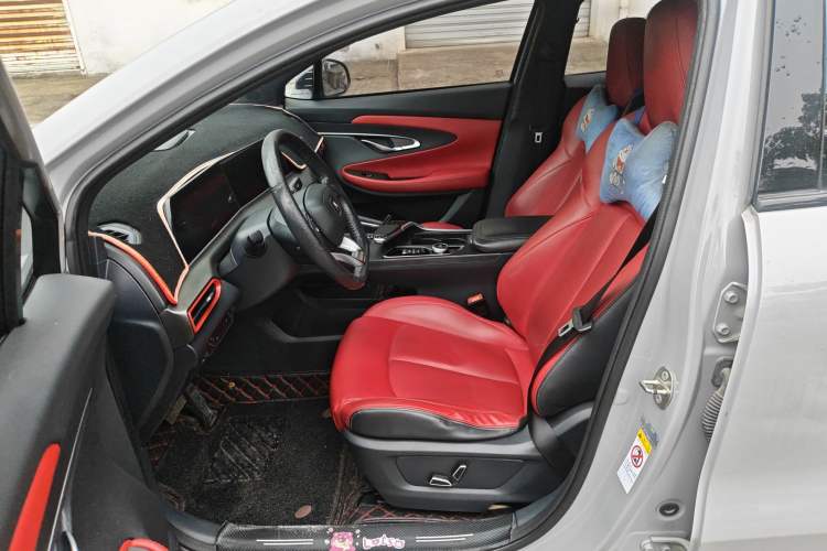 Used Changan UNI-T 2020 1.5T Prestige Version
