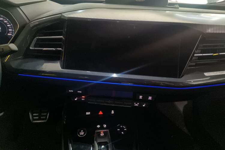 Used Audi Q4 e-tron 2024 40 e-tron Boundary Edition in Midnight Blue
