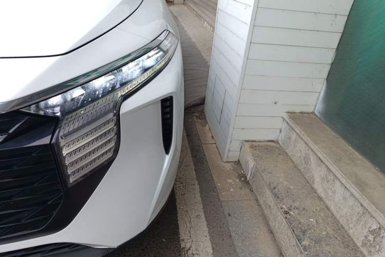 Used Venucia V 2023 260T Idol Edition Pro
