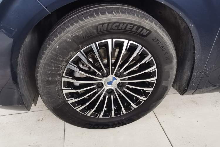 Used Denza D9 2022 DM-i 970 Four-Wheel Drive Prestige Model
