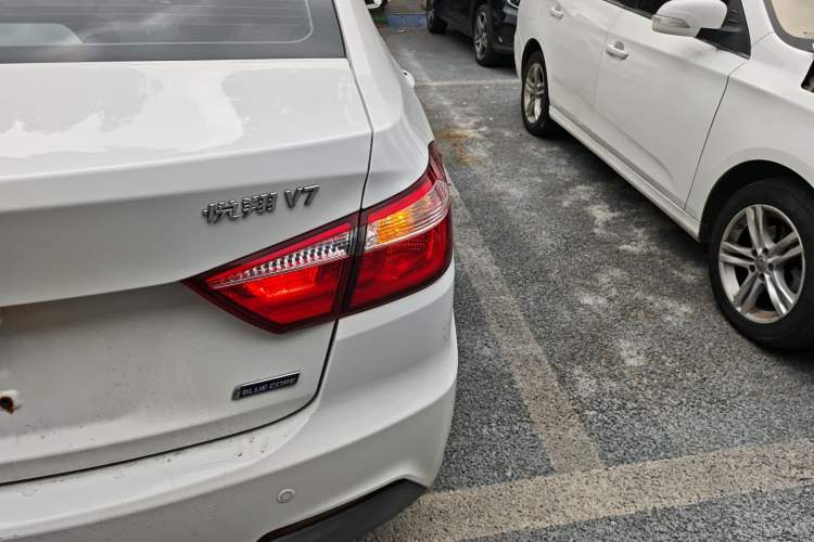 Used Changan Alsvin V7 2015 1.6L Manual Enjoyment Model China V Standard
