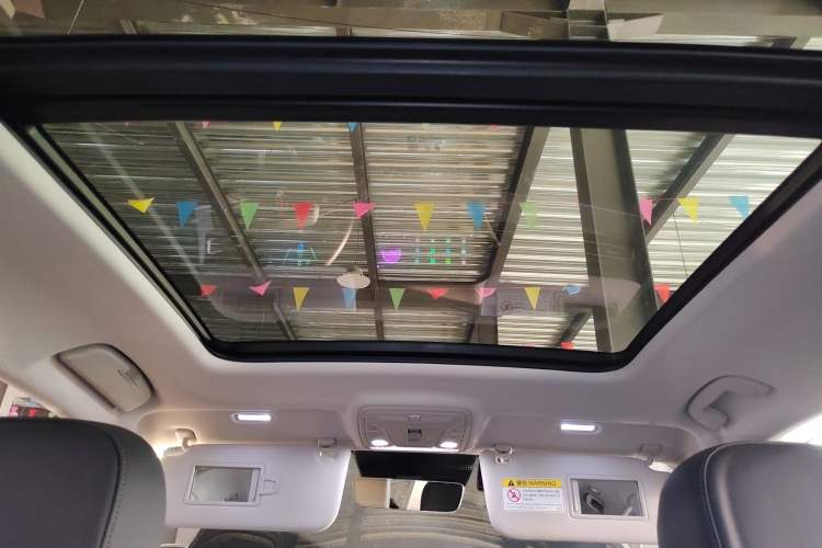 Used Hongqi HS5 2025 2.0T Two-Wheel Drive Flagship Pro Edition
