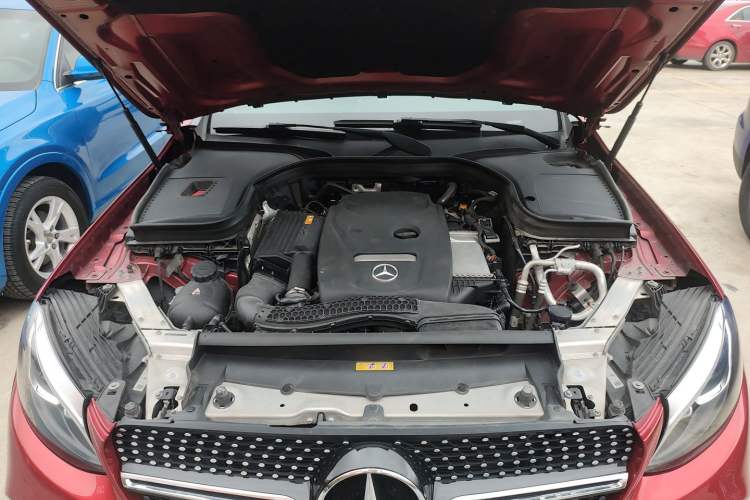 Used Mercedes-Benz GLC 2019 GLC 260 4MATIC Luxury Model
