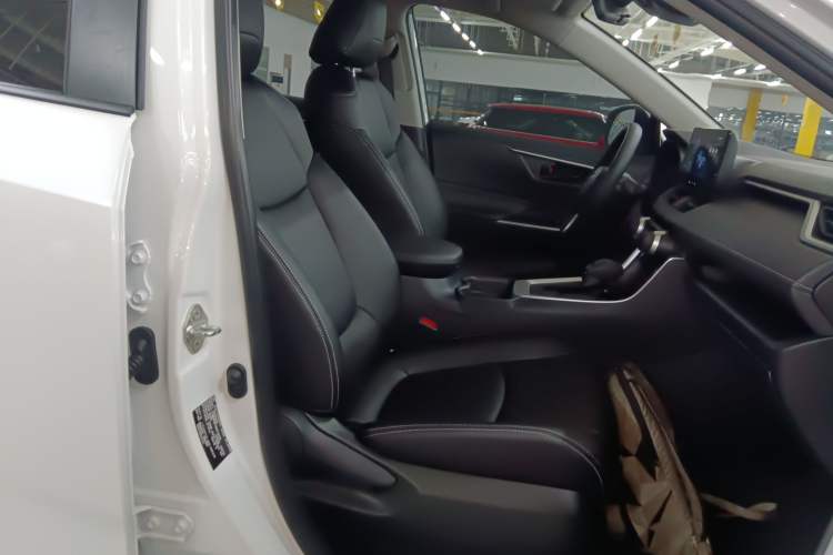 Used Toyota RAV4 2023 2.0L CVT Two-Wheel Drive Urban Edition