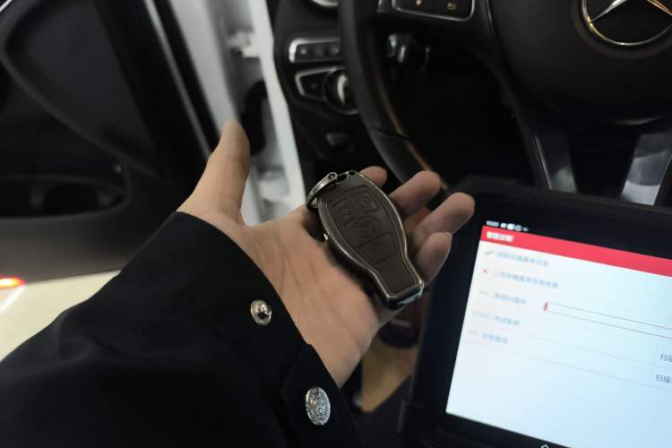 Used Mercedes-Benz GLC 2018 GLC 260 4MATIC Luxury Model