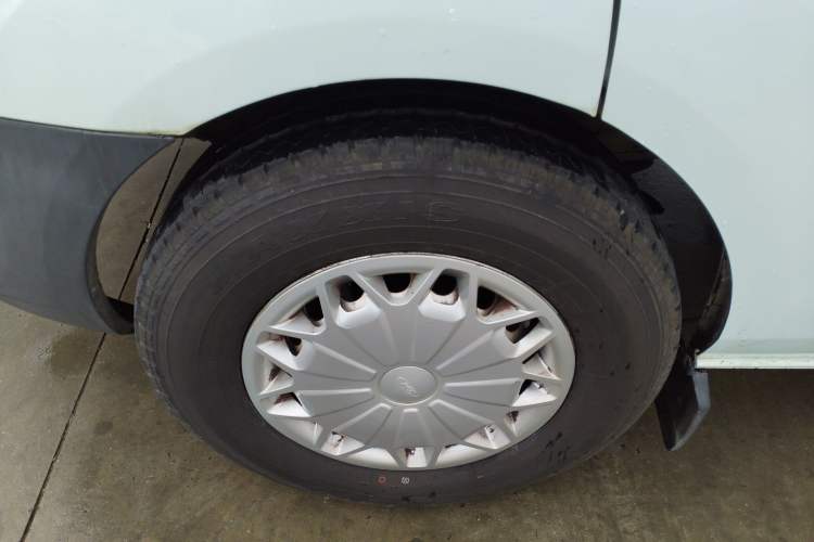 Used Ford Transit 2017 2.0T Diesel Multi-Function Commercial Vehicle Mid-Drive Mid-Roof China V Standard