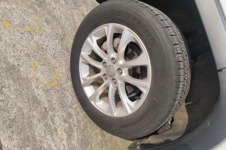 Used  Cherokee 2019 2.0T Two-Wheel Drive Smart Enjoyment Version China V
