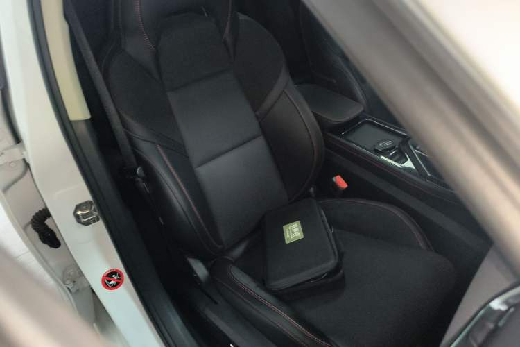 Used Lynk & Co 02 2019 1.5T DCT Two-Wheel Drive Pro Edition China VI Standard