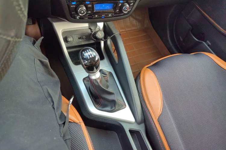 Used  Refine S3 2016 1.5L Manual Luxury Smart Version
