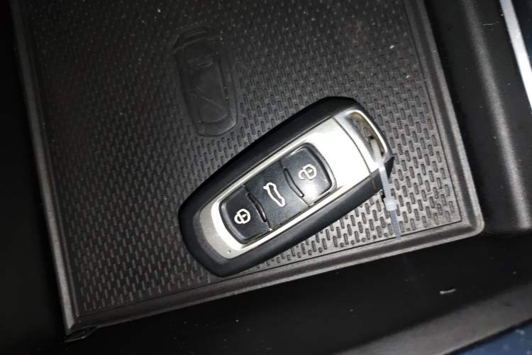 Used Geely Auto Vision X3 2021 PRO 1.5L CVT Deluxe Model
