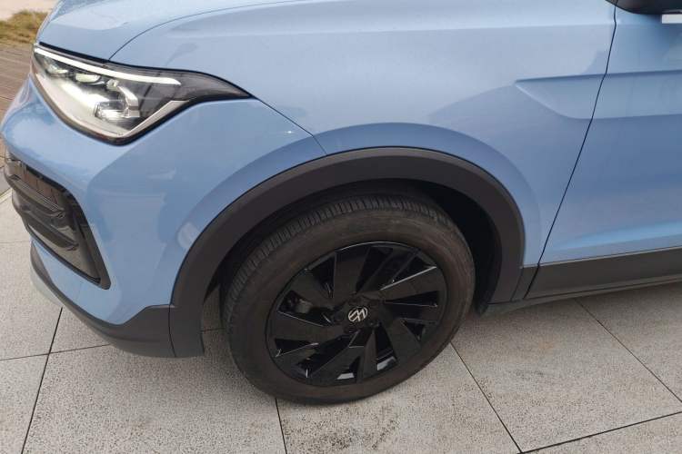 Used Volkswagen Tharu 2025 NewRui 300TSI Prestige Edition
