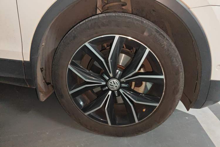 Used Volkswagen Tiguan L 2017 330TSI Automatic Two-Wheel Drive Flagship Edition
