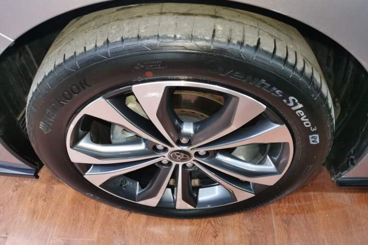 Used Toyota Granvia 2022 2.5L Hybrid Prestige Edition
