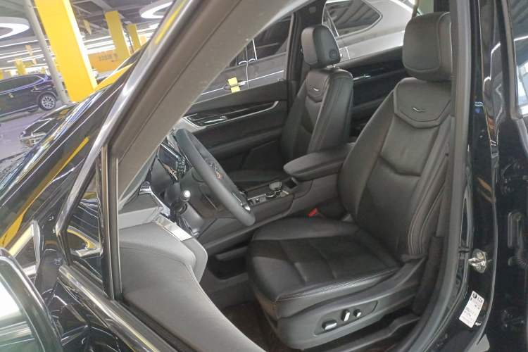 Used Cadillac XT6 2022 2.0T Six-Seater Four-Wheel Drive Luxury Version
