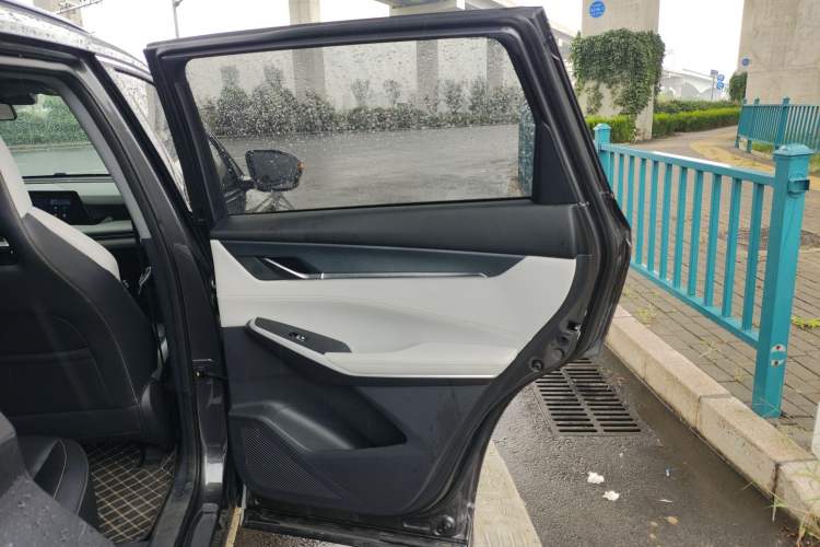 Used Changan CS75 PLUS 2023 3rd Generation 1.5T Automatic Prestige Model
