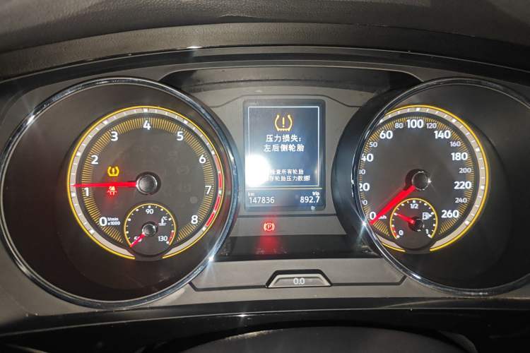 Used Volkswagen Tiguan L 2019 330TSI Automatic Two-Wheel Drive Smart Luxury Version China VI Standard
