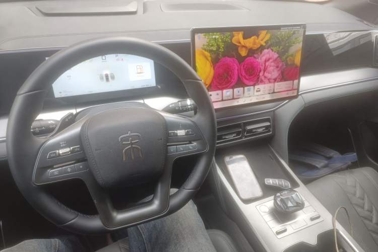 Used BYD Song L DM-i 2025 Intelligent Driving Version 160 km Beyond-Range Type
