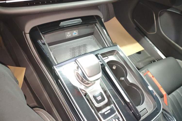 Used Hongqi H9 2024 2.0T Qichang Private Enjoyment Luxury Edition