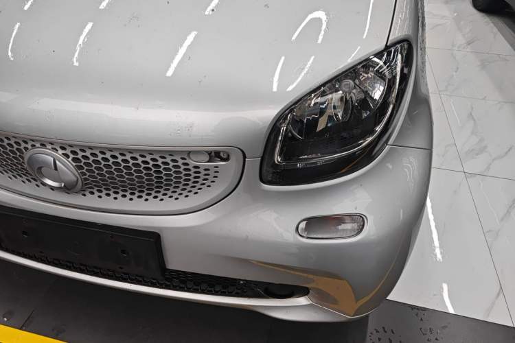 Used smart fortwo 2016 0.9T 66kW Hardtop Pioneer Edition
