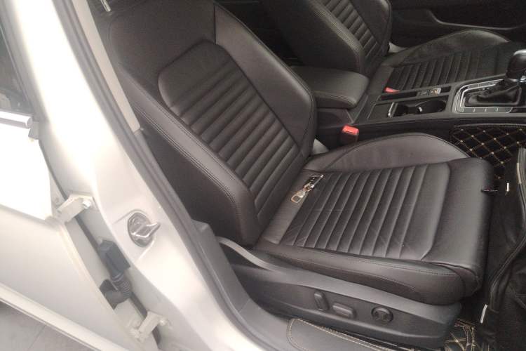 Used Volkswagen Magotan 2018 330TSI DSG Advanced Model
