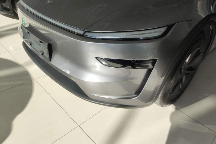 Used Tesla Model Y 2025 Rear-Wheel-Drive Version