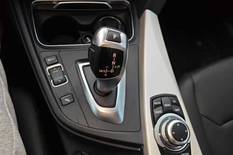 Used BMW 3 Series 2016 320Li Fashion Model
