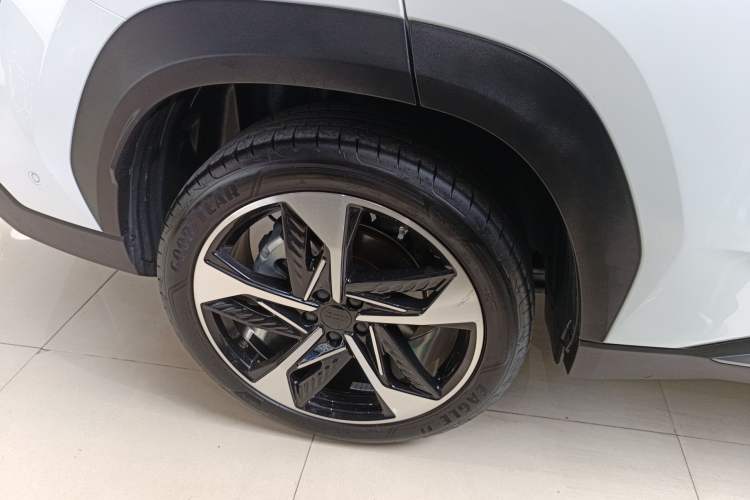 Used  L7 2023 1.5T 115 km Asian Games Phantom Edition
