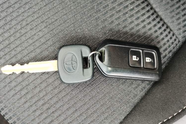 Used Toyota YARiS L 2020 1.5L CVT Leading Edition
