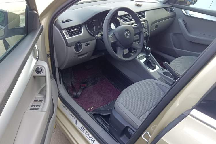 Used Skoda Octavia 2015 1.6L Automatic Yijie Edition