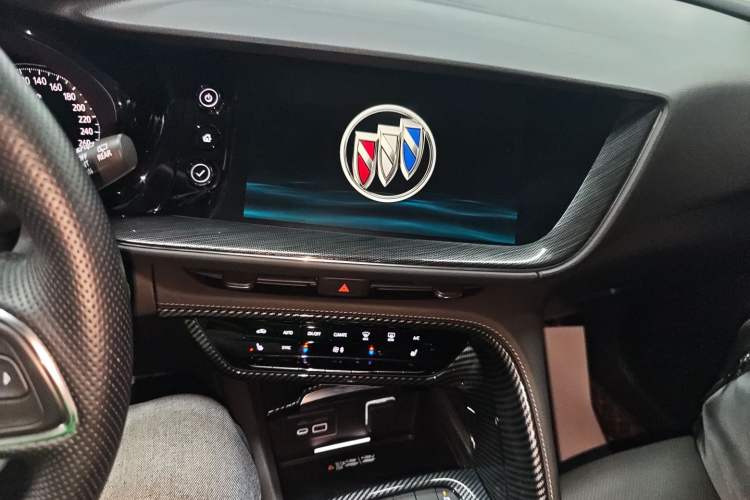 Used Buick Envision 2022 Encore Plus 652T Five-Seat All-Wheel-Drive Luxury Model
