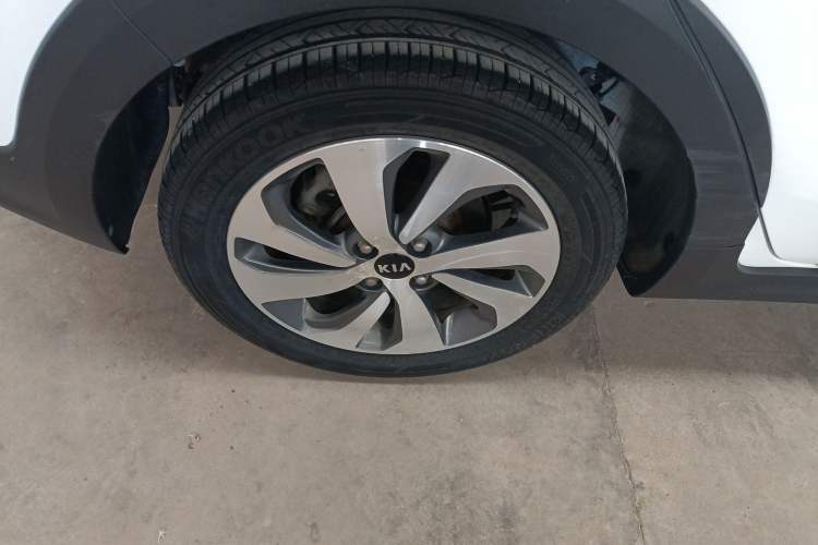 Used Kia KX Cross 2017 1.4L AT GLS