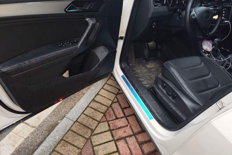 Used Volkswagen Tiguan L 2021 330TSI Automatic Two-Wheel Drive Smart Edition
