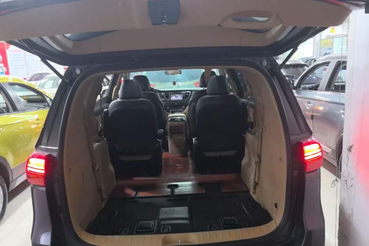 Used Kia Carnival 2015 3.3 GDI Luxury Edition China V Standard