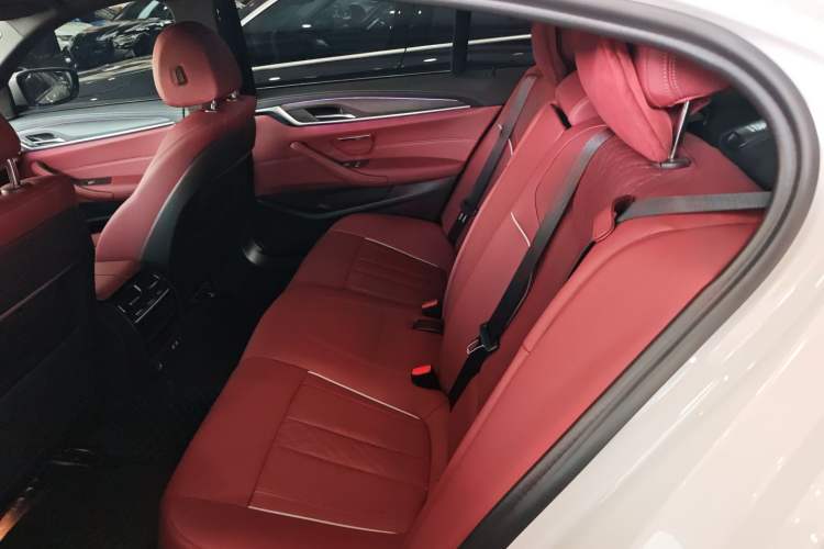 Used BMW 5 Series 2022 Second Facelift 530Li Leading Edition M Sport Package
