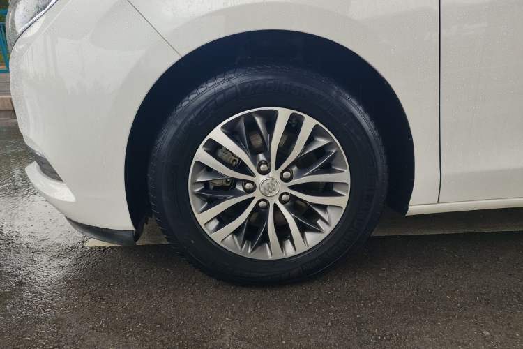 Used Buick GL8 2017 ES 28T Luxury Model China V Standard
